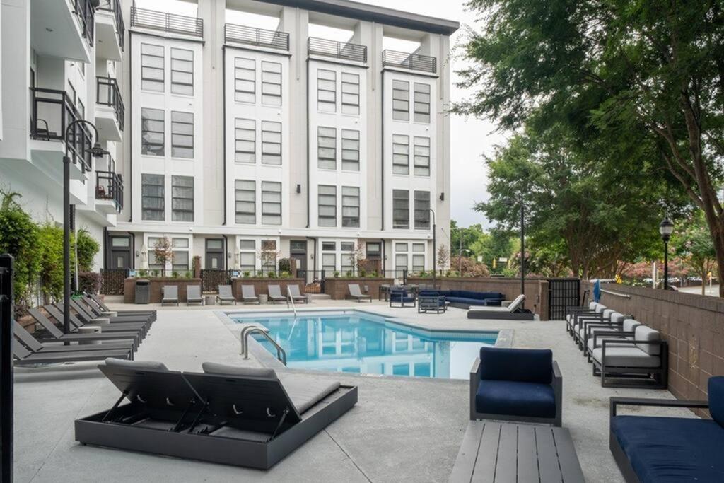 Townhouse In Uptown King Bed-Wi-Fi-Free Parking-Pool Apartment Charlotte Exterior photo